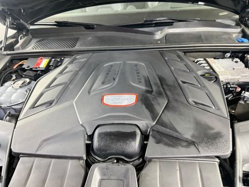Used 2019 Porsche Cayenne Turbo AWD/4WD image 31