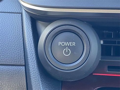 Used 2025 Toyota Prius Plug-In Hybrid image 23