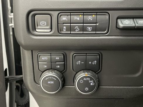 Used 2023 Chevrolet Tahoe High Country AWD/4WD image 17