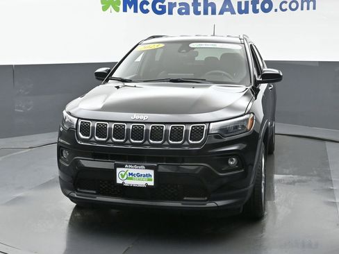 Used 2023 Jeep Compass Latitude image 5