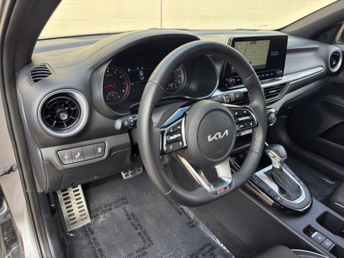 Used 2024 Kia Forte GT-Line w/ GT-Line Premium Package FWD image 13