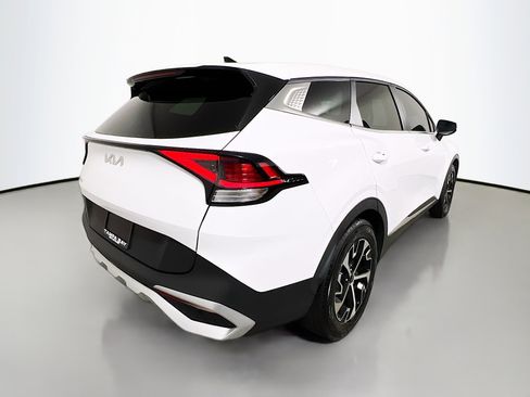 Used 2023 Kia Sportage EX image 4