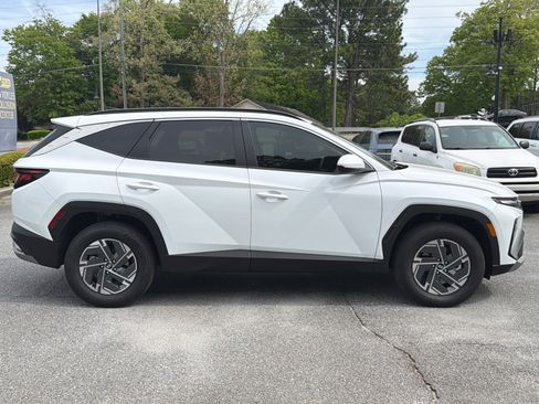 Certified 2025 Hyundai Tucson Blue AWD/4WD image 4