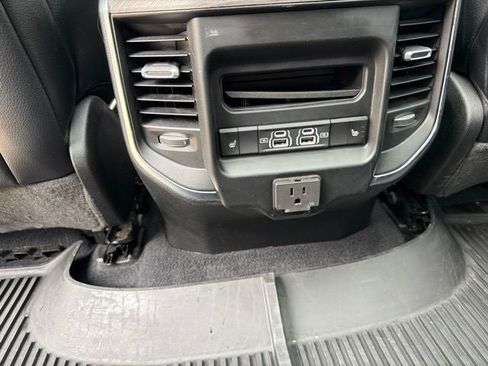 Used 2025 RAM 1500 Laramie w/ Sport Appearance Package AWD/4WD image 21