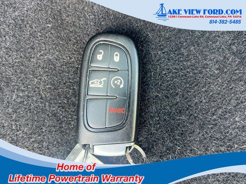 Used 2019 Jeep Cherokee Limited AWD/4WD image 11