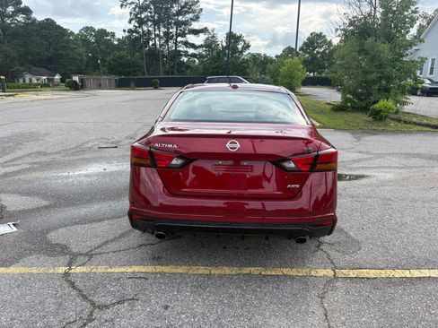 Used 2019 Nissan Altima 2.5 SR w/ SR Premium Package AWD/4WD image 6