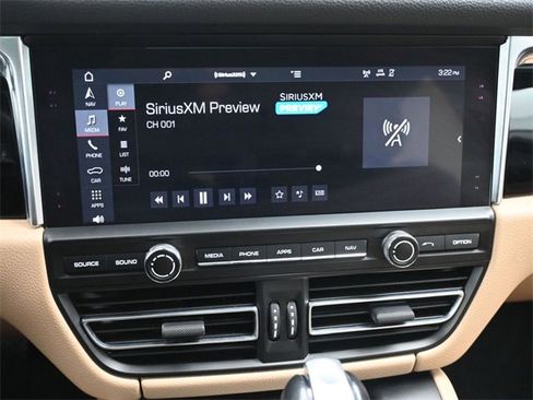 Used 2019 Porsche Macan image 37