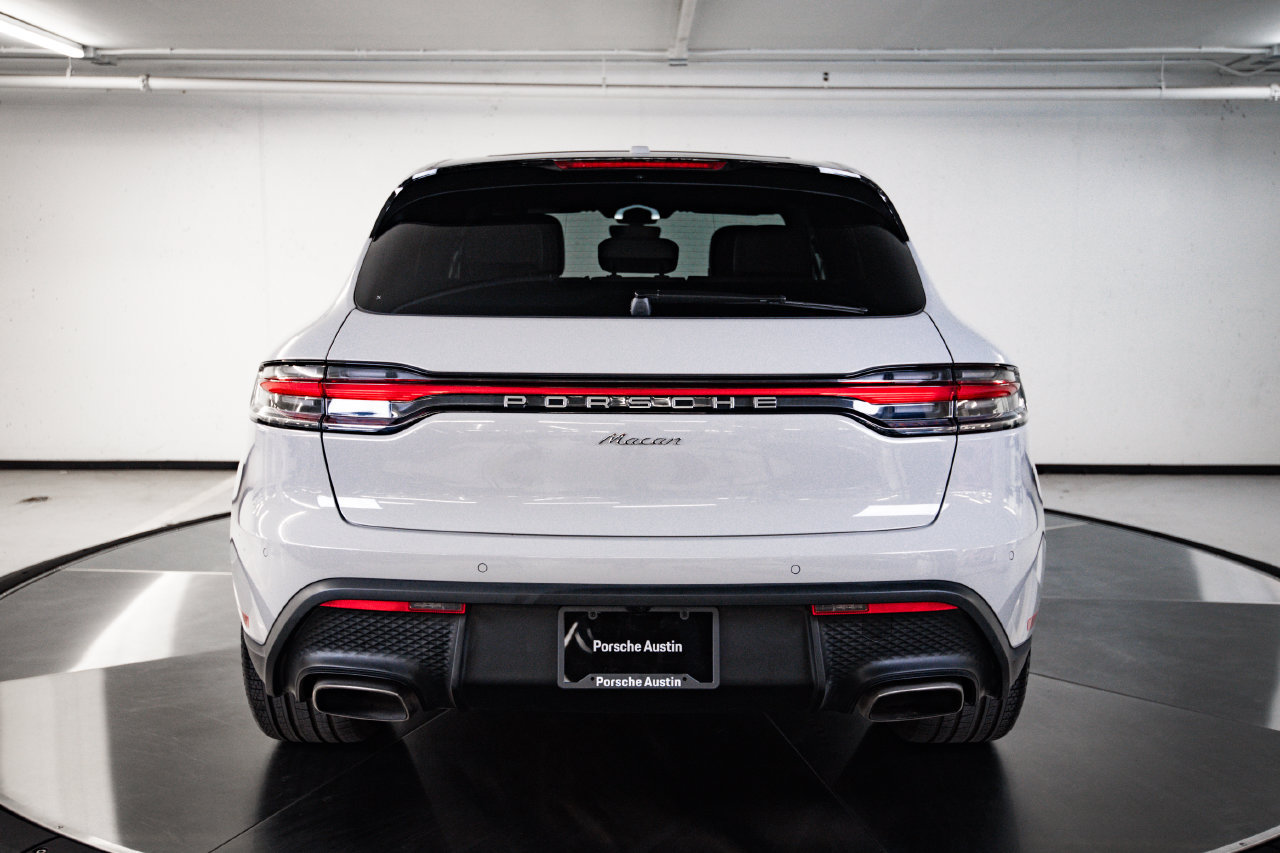 Certified 2026 Porsche Macan AWD/4WD image 6