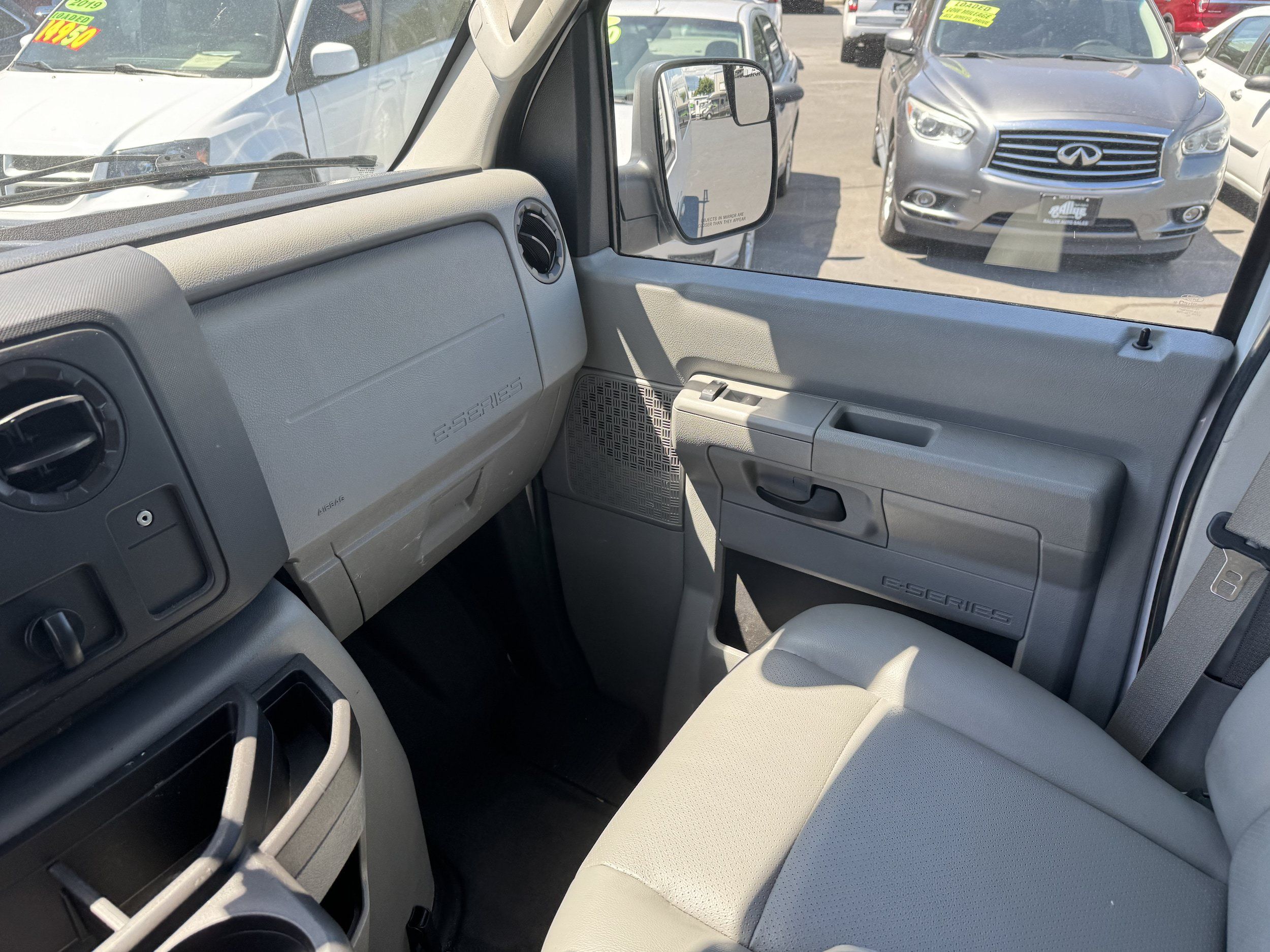 Used 2013 Ford E-350 and Econoline 350 Super Duty w/ PWR Group RWD image 20
