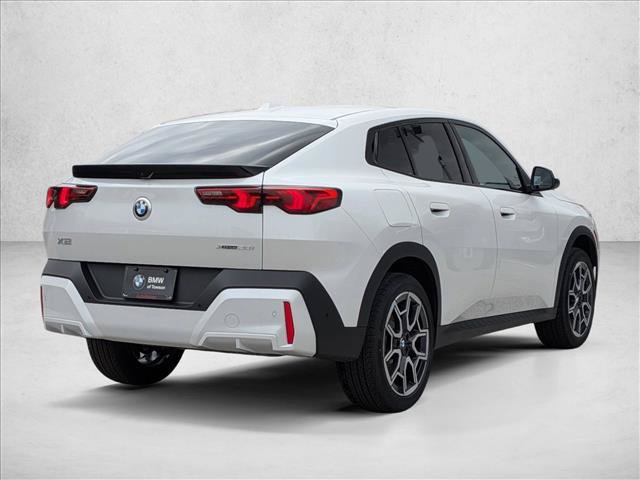 Used 2026 BMW X2 xDrive28i w/ Technology Package AWD/4WD image 2