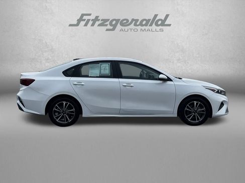 Used 2022 Kia Forte LXS image 3