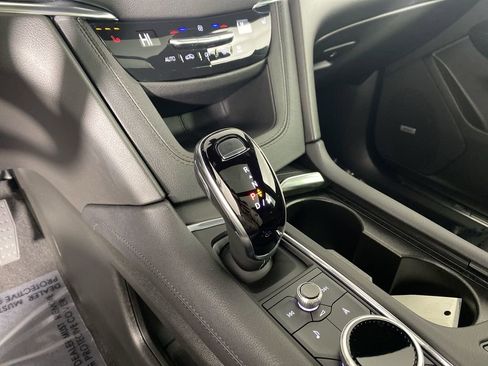 Used 2025 Cadillac XT5 Premium Luxury image 18