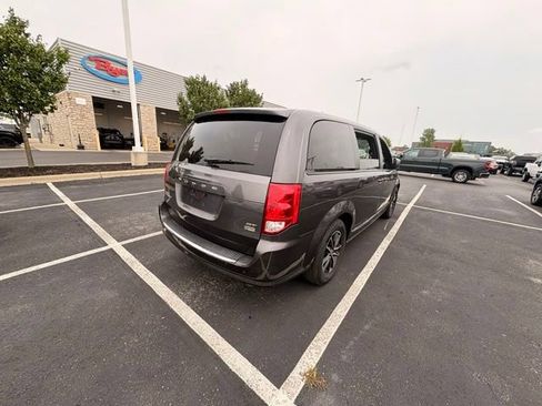 Used 2019 Dodge Grand Caravan GT FWD image 5