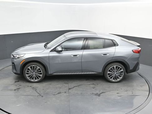 New 2026 BMW X2 xDrive28i image 35