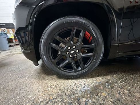 Certified 2021 Chevrolet Traverse Premier w/ Redline Edition image 10