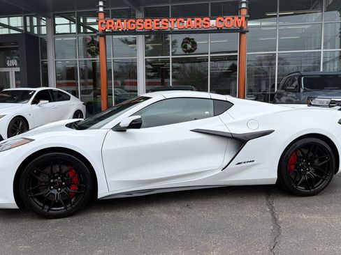 Used 2024 Chevrolet Corvette Z06 image 1