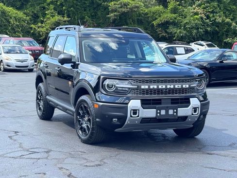 Used 2025 Ford Bronco Sport Badlands AWD/4WD image 1