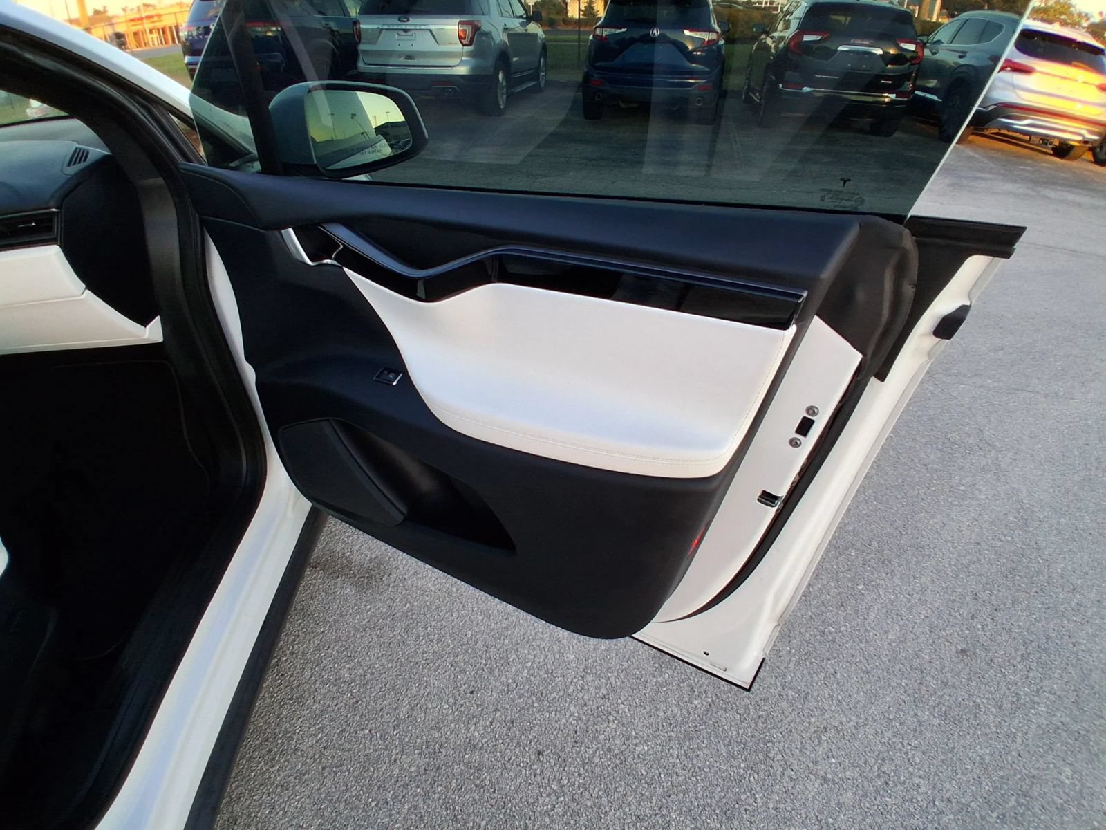 Used 2020 Tesla Model X Long Range AWD/4WD image 18
