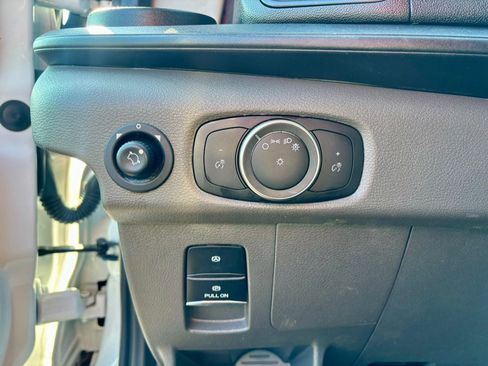 Used 2023 Ford Transit 250 Medium Roof image 22