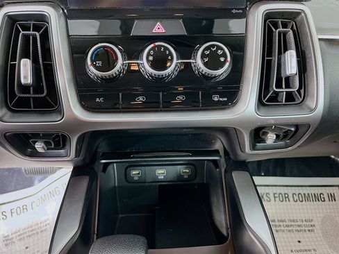 Used 2022 Kia Sorento LX FWD image 22