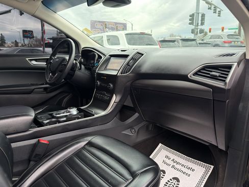Used 2019 Ford Edge SEL w/ Equipment Group 201A AWD/4WD image 17