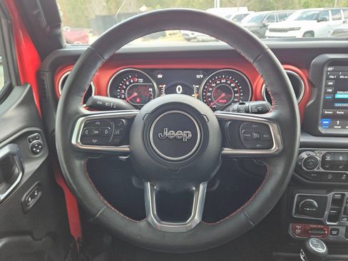 Used 2018 Jeep Wrangler Unlimited Rubicon image 16