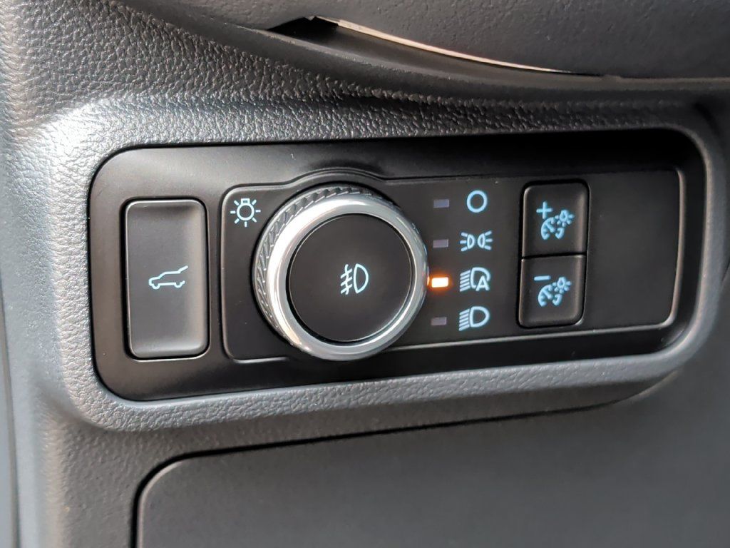 Used 2025 Ford Explorer ST AWD/4WD image 14
