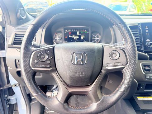 Used 2023 Honda Passport TrailSport image 12
