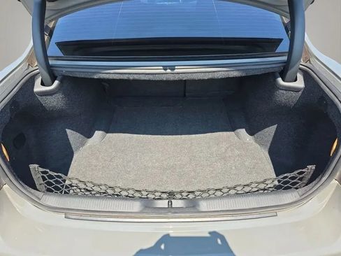 Used 2017 Dodge Charger SXT w/ Blacktop Package RWD image 46