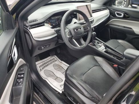 Used 2023 Jeep Compass Limited w/ Elite Group AWD/4WD image 12