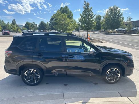 Used 2025 Subaru Forester Limited w/ Popular Package #2 AWD/4WD image 6