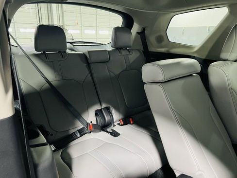 New 2025 Honda Pilot Touring image 34