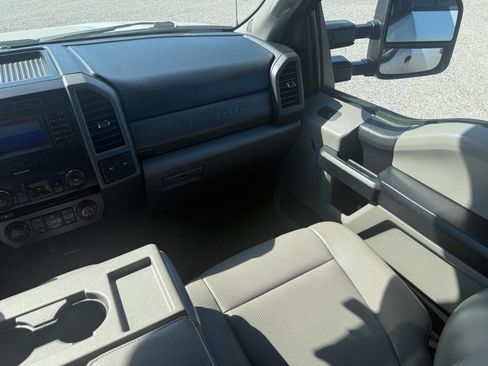 Used 2017 Ford F450 XL w/ Power Equipment Group AWD/4WD image 29