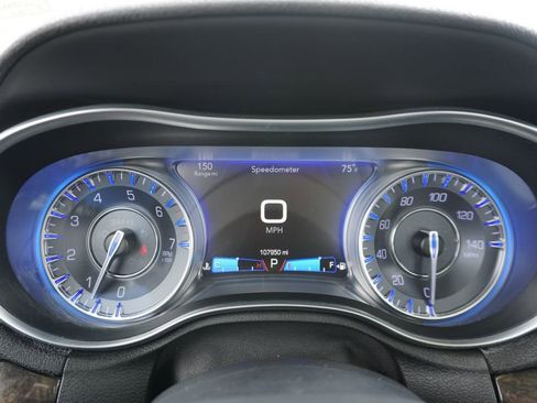 Used 2016 Chrysler 300 C RWD image 11