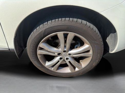 Used 2010 Nissan Murano LE w/ Navigation Pkg image 16