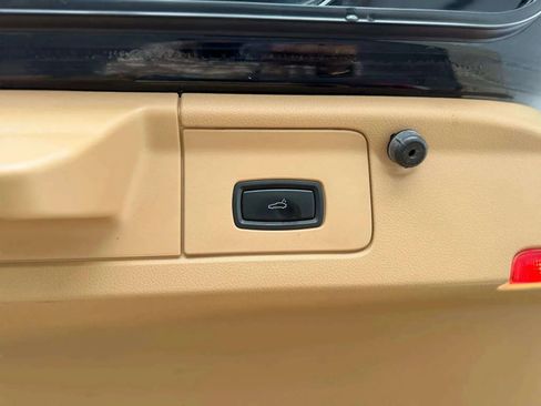 Used 2011 Porsche Panamera 4 image 19