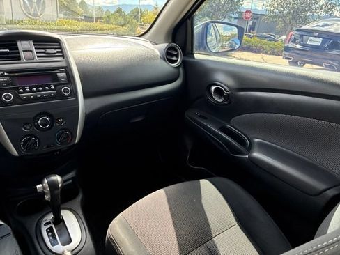 Used 2016 Nissan Versa SV FWD image 18