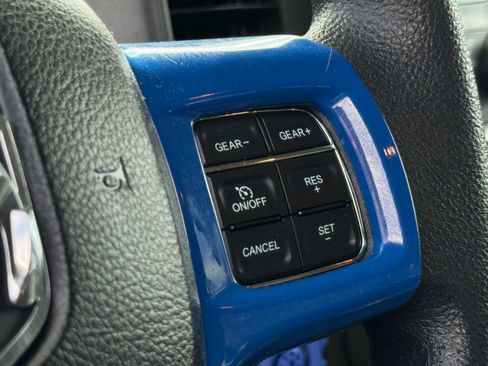 Used 2018 RAM 1500 Express AWD/4WD image 13