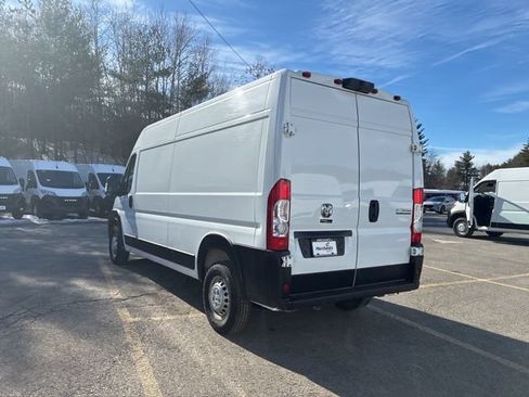Used 2025 RAM ProMaster 2500 w/ Convenience Group FWD image 9