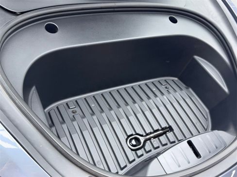Used 2023 Tesla Model 3 Standard Range image 62