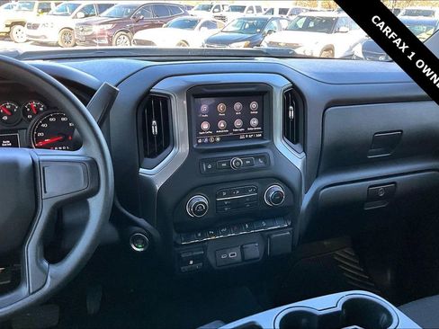 Used 2025 Chevrolet Silverado 2500 Custom w/ Custom Value Package image 10