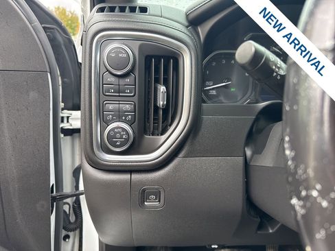 Used 2021 GMC Sierra 1500 SLT w/ X31 Off-Road Package AWD/4WD image 19