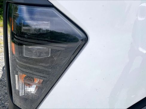 Used 2025 Hyundai Kona SEL FWD image 28