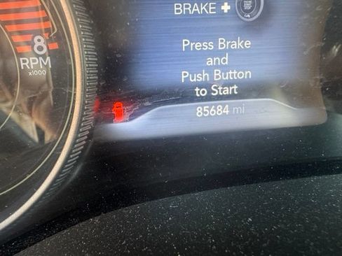 Used 2019 Jeep Cherokee Limited w/ Technology Group AWD/4WD image 9