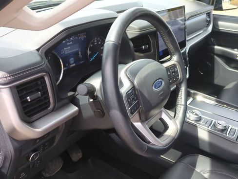 Used 2022 Ford Expedition XLT AWD/4WD image 10