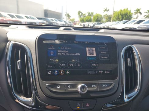 Used 2024 Chevrolet Equinox RS w/ RS Leather Package image 23