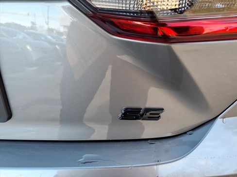 Used 2025 Toyota Camry SE image 8