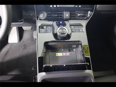 Used 2024 Toyota bZ4X XLE image 23