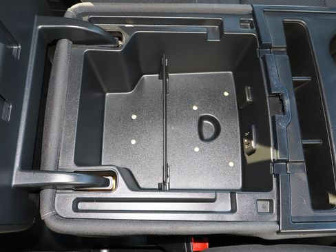 Used 2018 Chevrolet Silverado 1500 LT w/ Trailering Package image 26