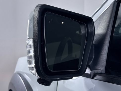 Used 2023 Ford F150 Raptor AWD/4WD image 32